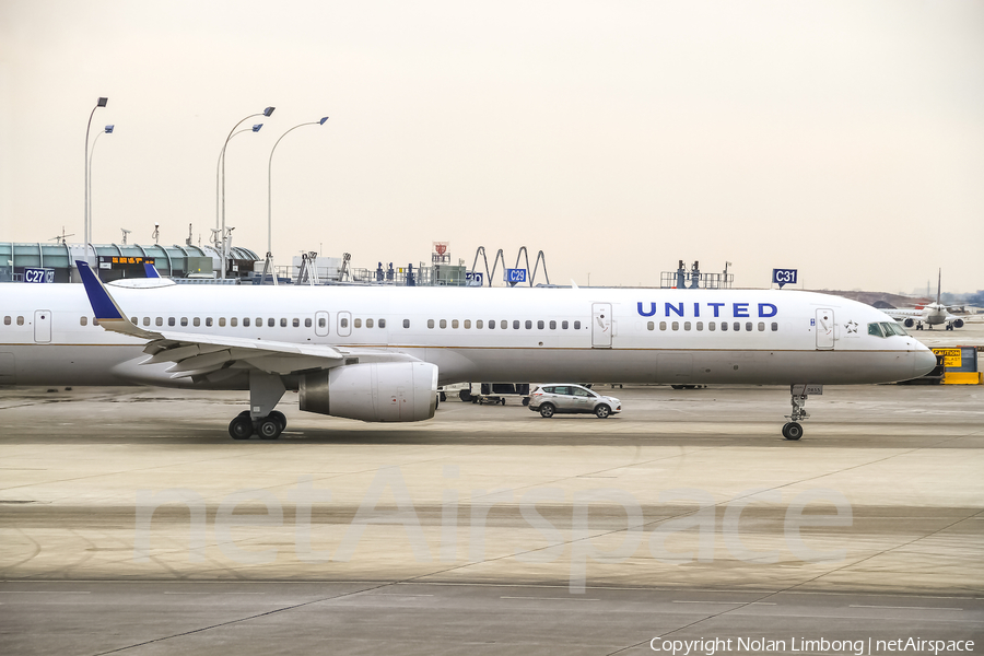 United Airlines Boeing 757-324 (N57855) | Photo 426848