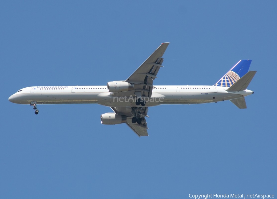 Continental Airlines Boeing 757-324 (N57857) | Photo 304489