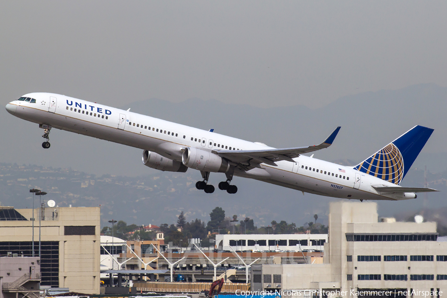 United Airlines Boeing 757-324 (N57857) | Photo 158868