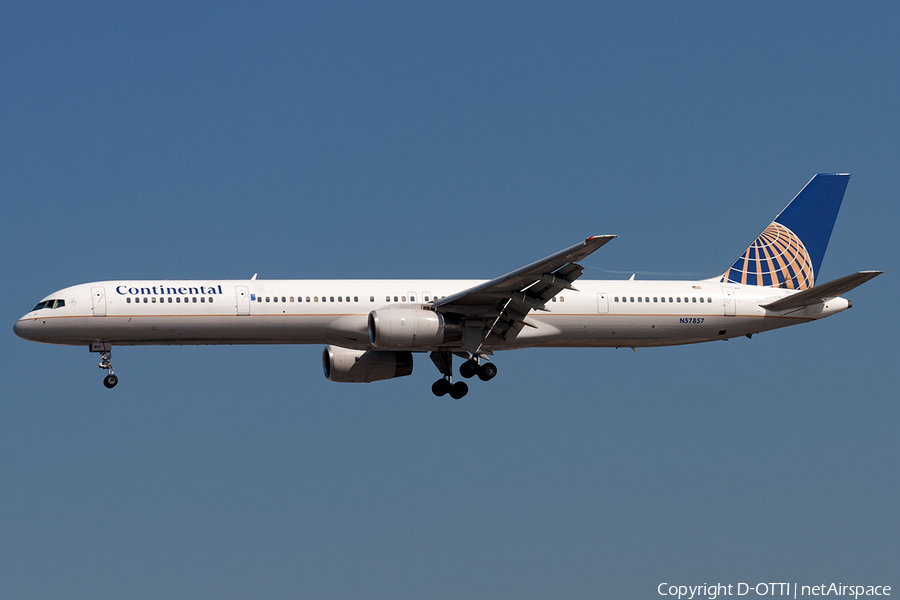 Continental Airlines Boeing 757-324 (N57857) | Photo 182985