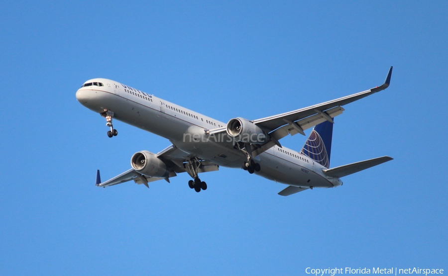 United Airlines Boeing 757-324 (N57857) | Photo 311327