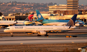 United Airlines Boeing 757-33N (N57862) at  Los Angeles - International, United States