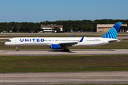United Airlines Boeing 757-33N (N57863) at  Houston - George Bush Intercontinental, United States