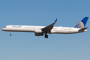 United Airlines Boeing 757-33N (N57868) at  Los Angeles - International, United States