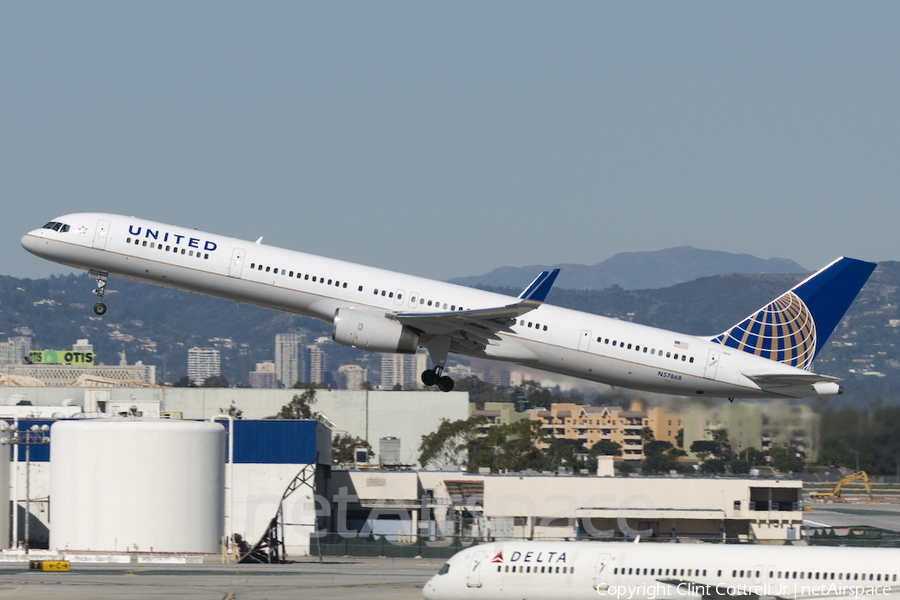 United Airlines Boeing 757-33N (N57868) | Photo 41935