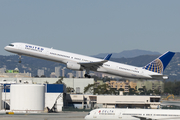 United Airlines Boeing 757-33N (N57868) at  Los Angeles - International, United States