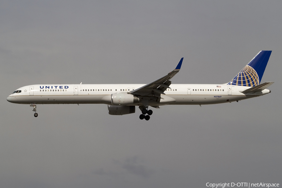 United Airlines Boeing 757-33N (N57869) | Photo 428645