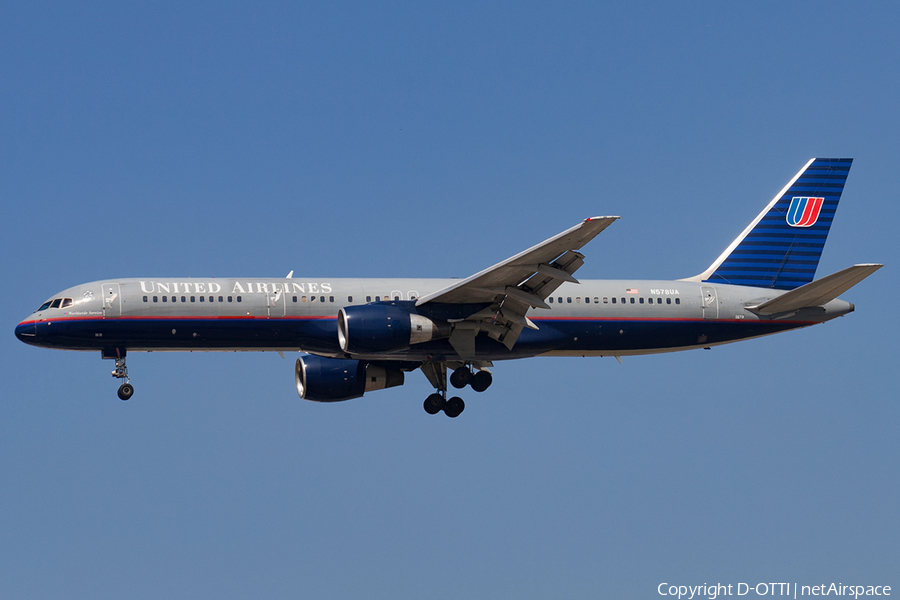 United Airlines Boeing 757-222 (N578UA) | Photo 181736