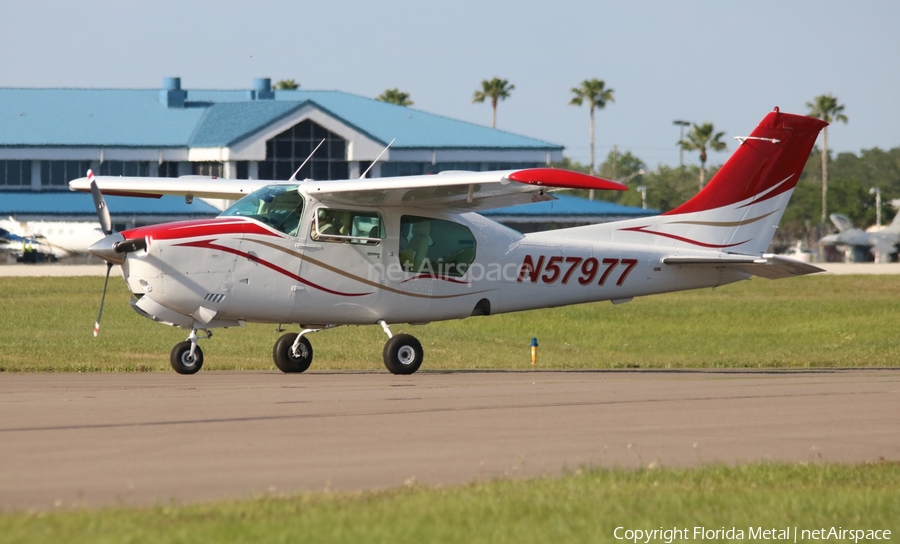 (Private) Cessna T210L Turbo Centurion (N57977) | Photo 399111