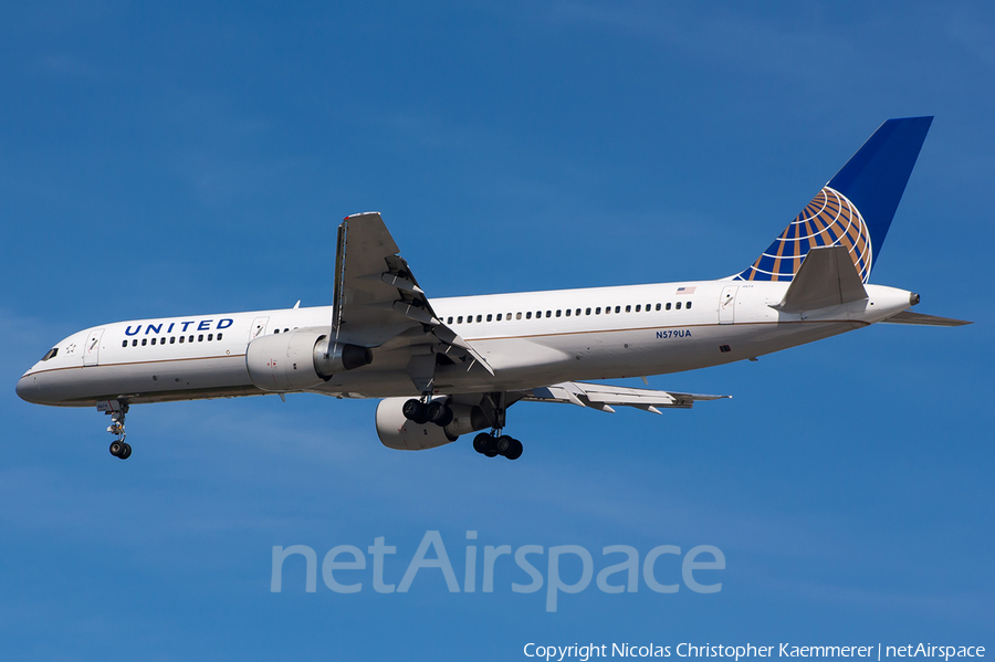 United Airlines Boeing 757-222 (N579UA) | Photo 127096