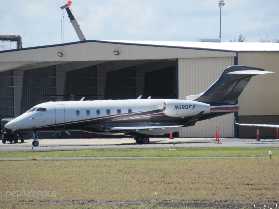 Flexjet Bombardier BD-100-1A10 Challenger 350 (N580FX) | Photo 504651