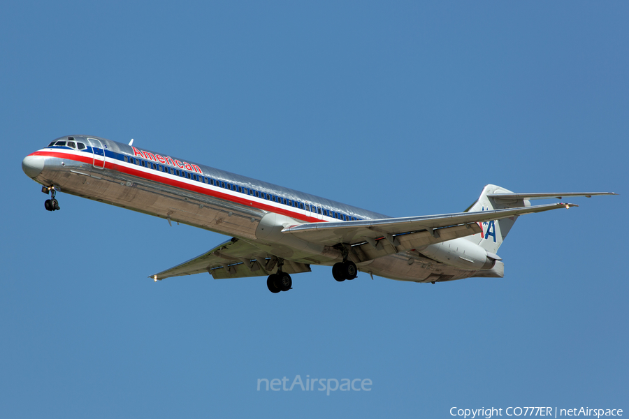 American Airlines McDonnell Douglas MD-82 (N581AA) | Photo 89577