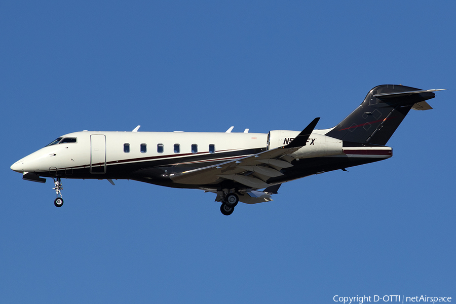 Flexjet Bombardier BD-100-1A10 Challenger 350 (N582FX) | Photo 540065