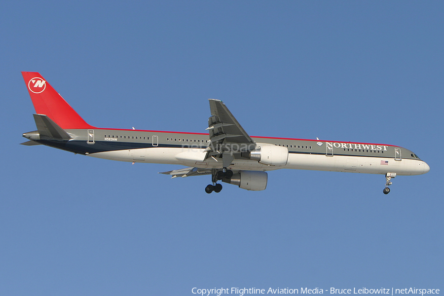 Northwest Airlines Boeing 757-351 (N583NW) | Photo 83746