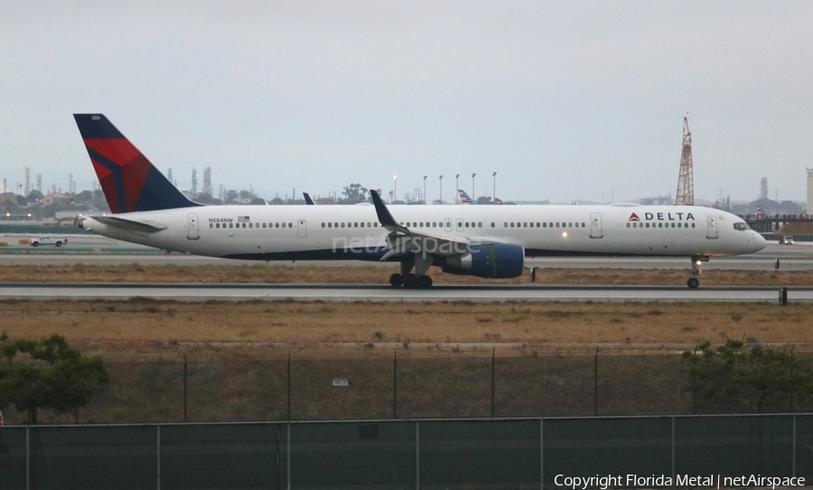 Delta Air Lines Boeing 757-351 (N584NW) | Photo 304728