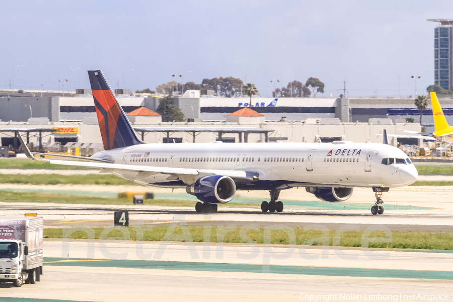 Delta Air Lines Boeing 757-351 (N584NW) | Photo 427863