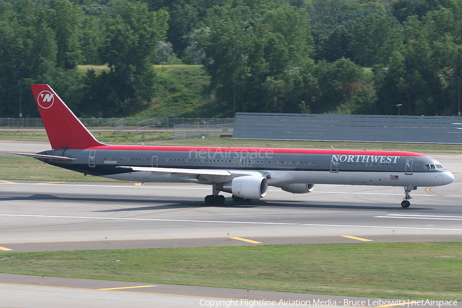 Northwest Airlines Boeing 757-351 (N584NW) | Photo 177823
