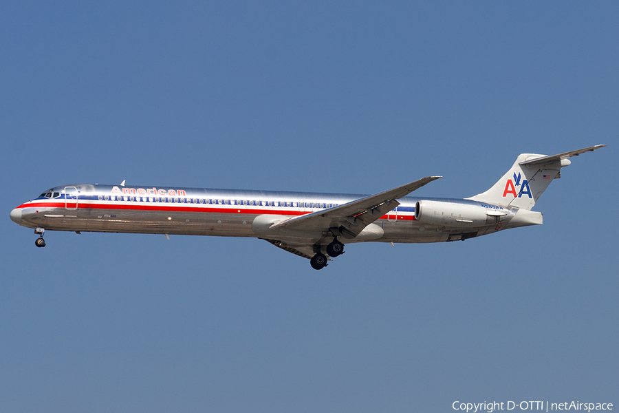 American Airlines McDonnell Douglas MD-82 (N585AA) | Photo 181702