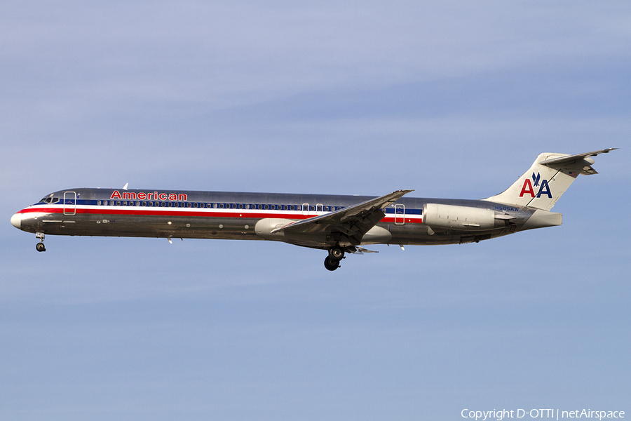 American Airlines McDonnell Douglas MD-82 (N585AA) | Photo 467814