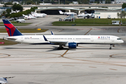 Delta Air Lines Boeing 757-351 (N585NW) at  Ft. Lauderdale - International, United States