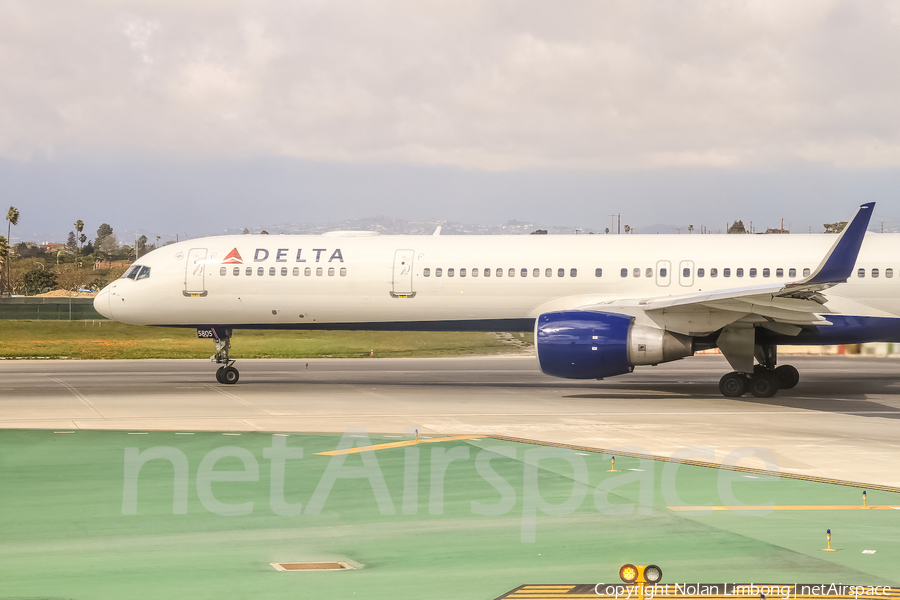 Delta Air Lines Boeing 757-351 (N585NW) | Photo 427868