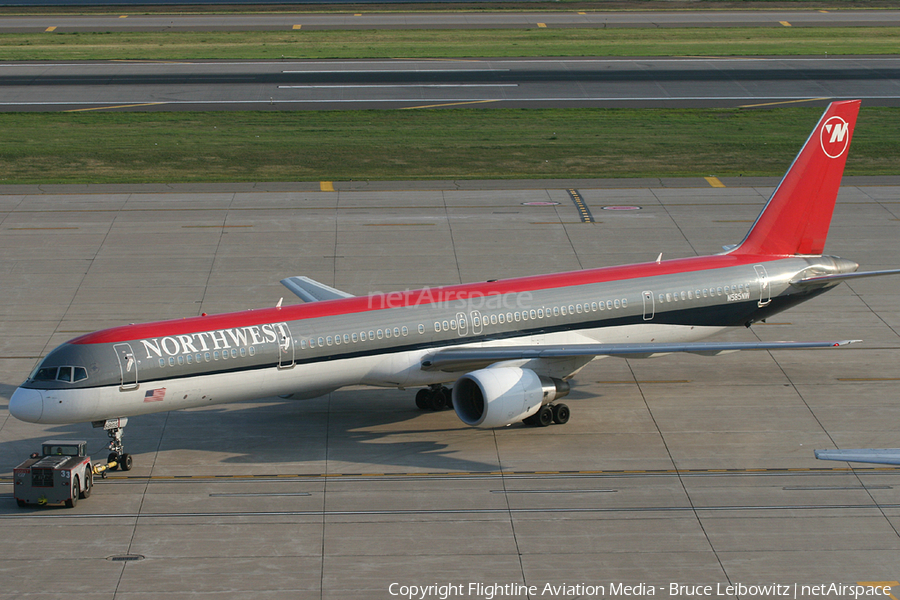 Northwest Airlines Boeing 757-351 (N585NW) | Photo 87221