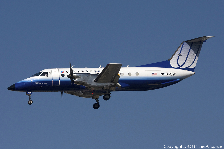 United Express (SkyWest Airlines) Embraer EMB-120ER Brasilia (N585SW) | Photo 278868