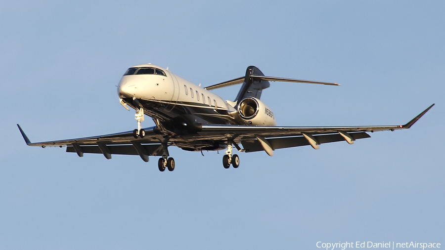 Flexjet Bombardier BD-100-1A10 Challenger 350 (N586FX) | Photo 359928