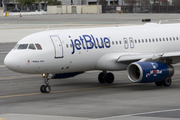 JetBlue Airways Airbus A320-232 (N586JB) at  Burbank - Bob Hope (Lockheed Air Terminal), United States