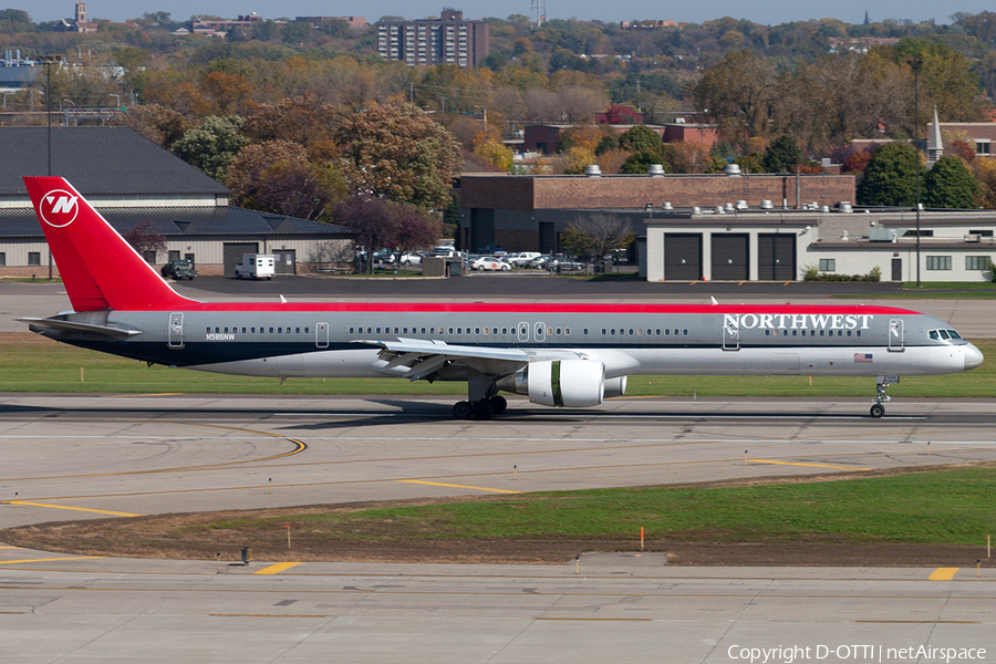 Northwest Airlines Boeing 757-351 (N586NW) | Photo 191189