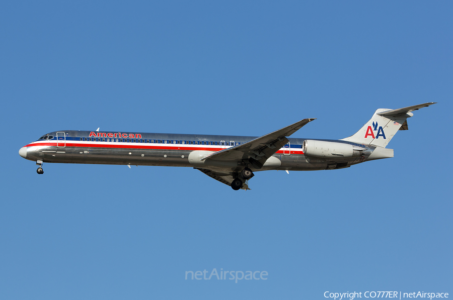 American Airlines McDonnell Douglas MD-82 (N587AA) | Photo 13248