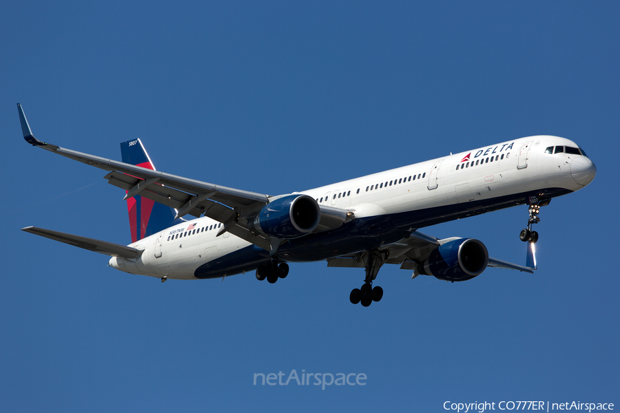 Delta Air Lines Boeing 757-351 (N587NW) | Photo 123434
