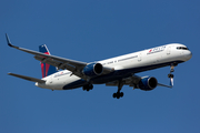 Delta Air Lines Boeing 757-351 (N587NW) at  Seattle/Tacoma - International, United States