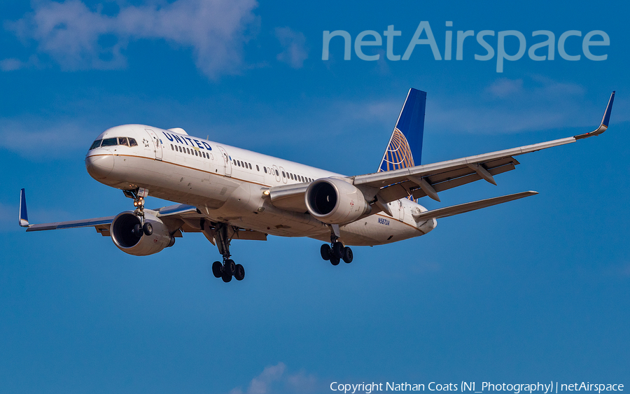 United Airlines Boeing 757-222 (N587UA) | Photo 356725