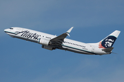 Alaska Airlines Boeing 737-890 (N588AS) at  Los Angeles - International, United States