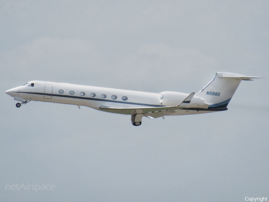 (Private) Gulfstream G-V-SP (G550) (N588G) | Photo 400831