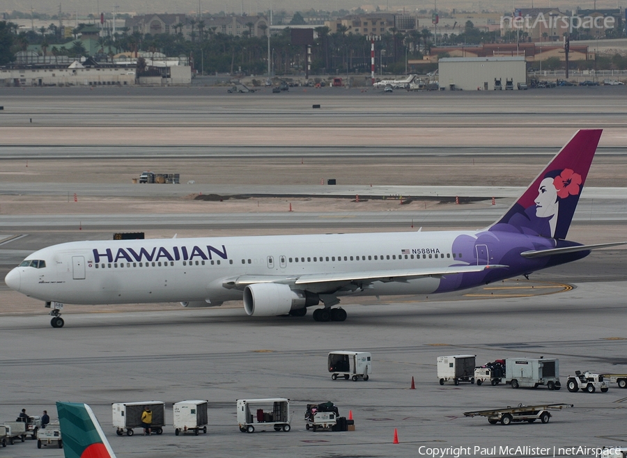 Hawaiian Airlines Boeing 767-3CB(ER) (N588HA) | Photo 45445