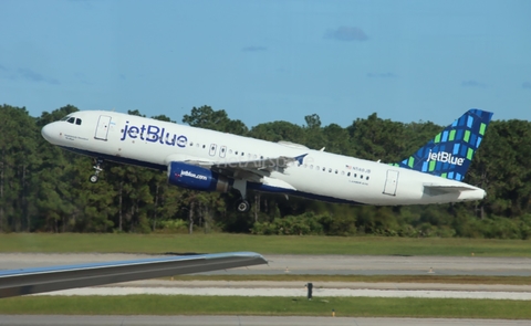 JetBlue Airways Airbus A320-232 (N588JB) at  Orlando - International (McCoy), United States