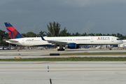 Delta Air Lines Boeing 757-351 (N588NW) at  Ft. Lauderdale - International, United States