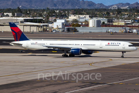 Delta Air Lines Boeing 757-351 (N588NW) at  Phoenix - Sky Harbor, United States