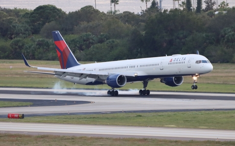 Delta Air Lines Boeing 757-351 (N588NW) at  Tampa - International, United States
