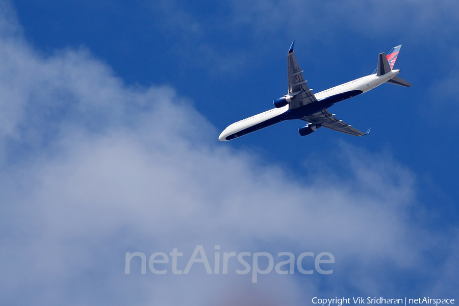 Delta Air Lines Boeing 757-351 (N588NW) | Photo 59491