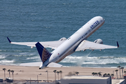 United Airlines Boeing 757-222 (N588UA) at  Los Angeles - International, United States