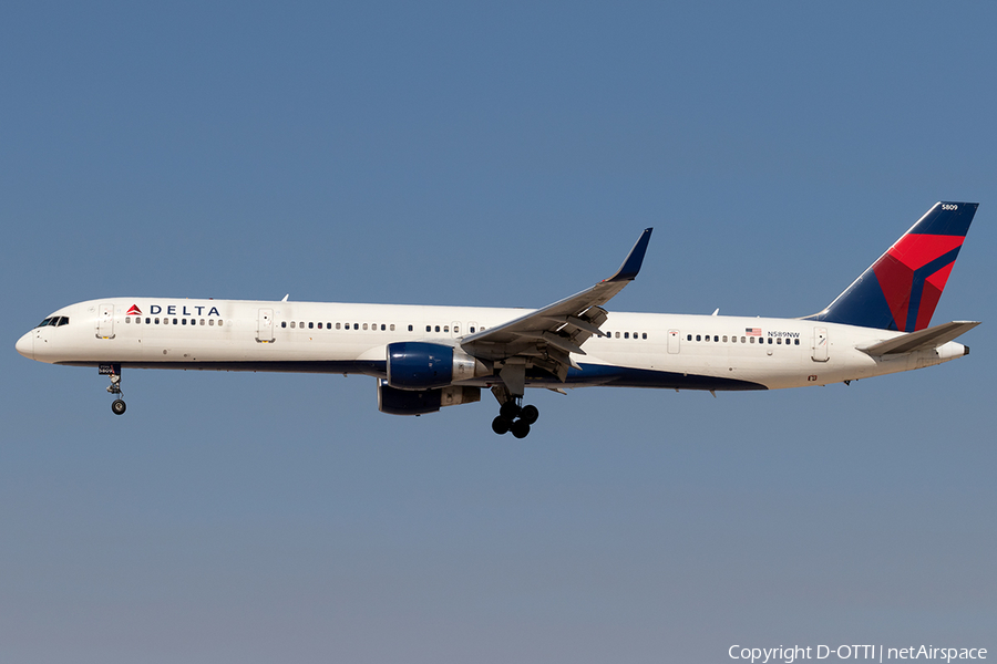 Delta Air Lines Boeing 757-351 (N589NW) | Photo 201407