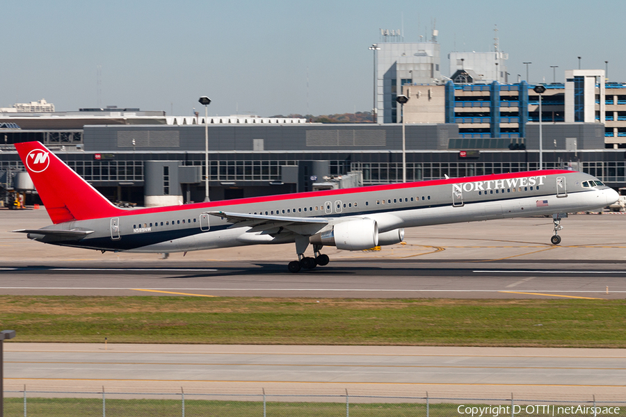 Northwest Airlines Boeing 757-351 (N589NW) | Photo 190445