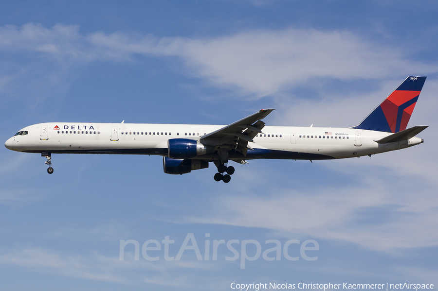 Delta Air Lines Boeing 757-351 (N589NW) | Photo 126935