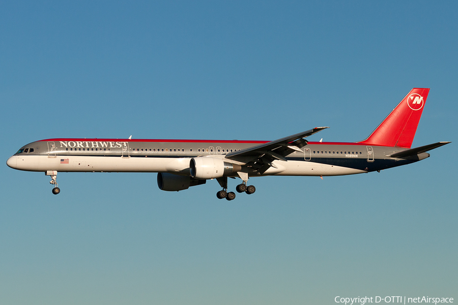 Northwest Airlines Boeing 757-351 (N589NW) | Photo 190108