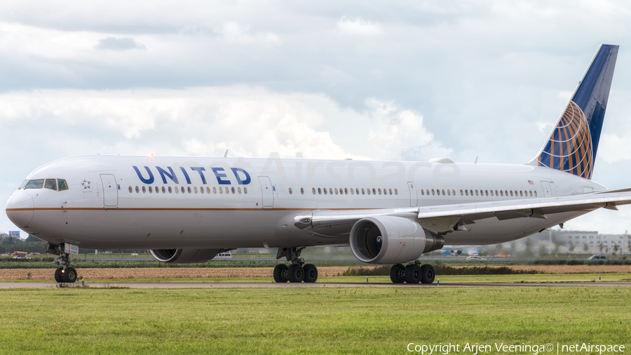 United Airlines Boeing 767-424(ER) (N59053) | Photo 182192