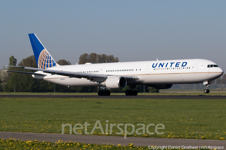 United Airlines Boeing 767-424(ER) (N59053) | Photo 331434