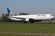 United Airlines Boeing 767-424(ER) (N59053) at  Amsterdam - Schiphol, Netherlands
